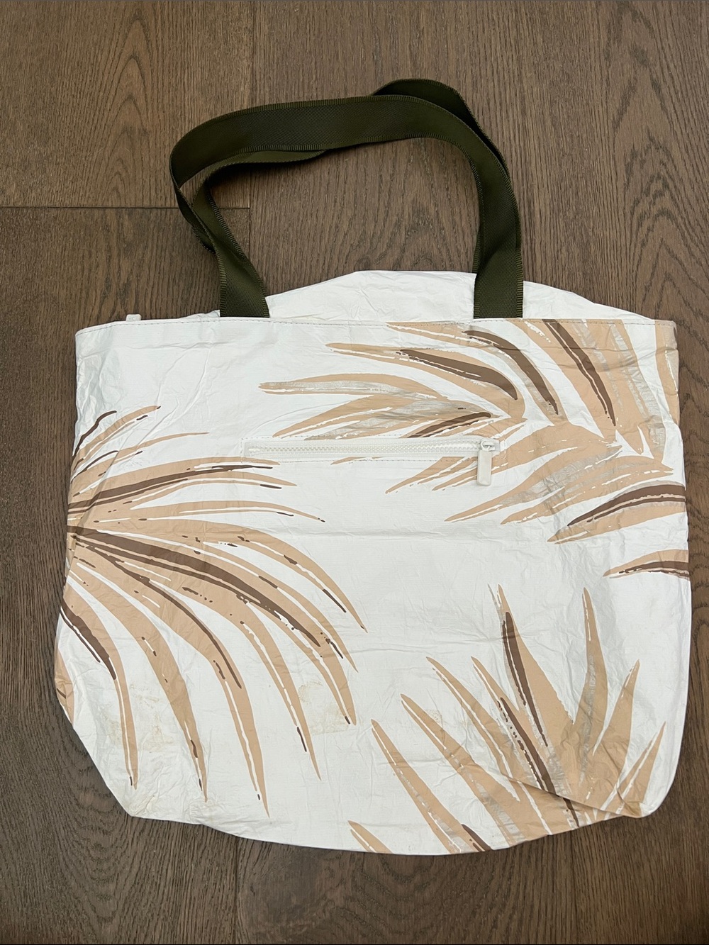 ALOHA White Tote with Beige/metallic Palm Print and Olive Straps - Picture 4 of 4